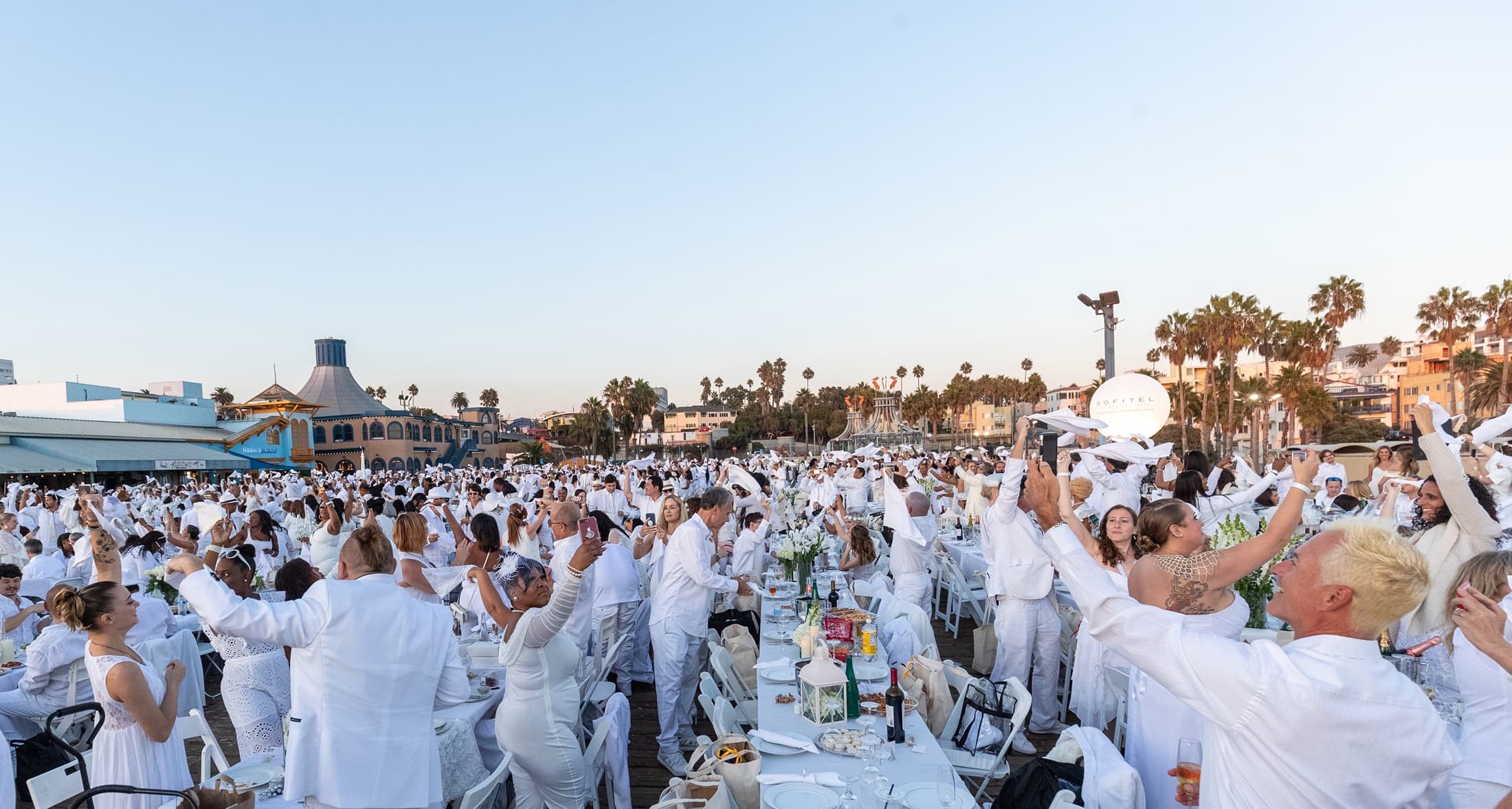 Dîner en Blanc Brings Upscale Dining Experience to Miami