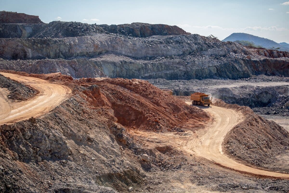Zimbabwe's State Lithium Miner Secures $300M for Development
