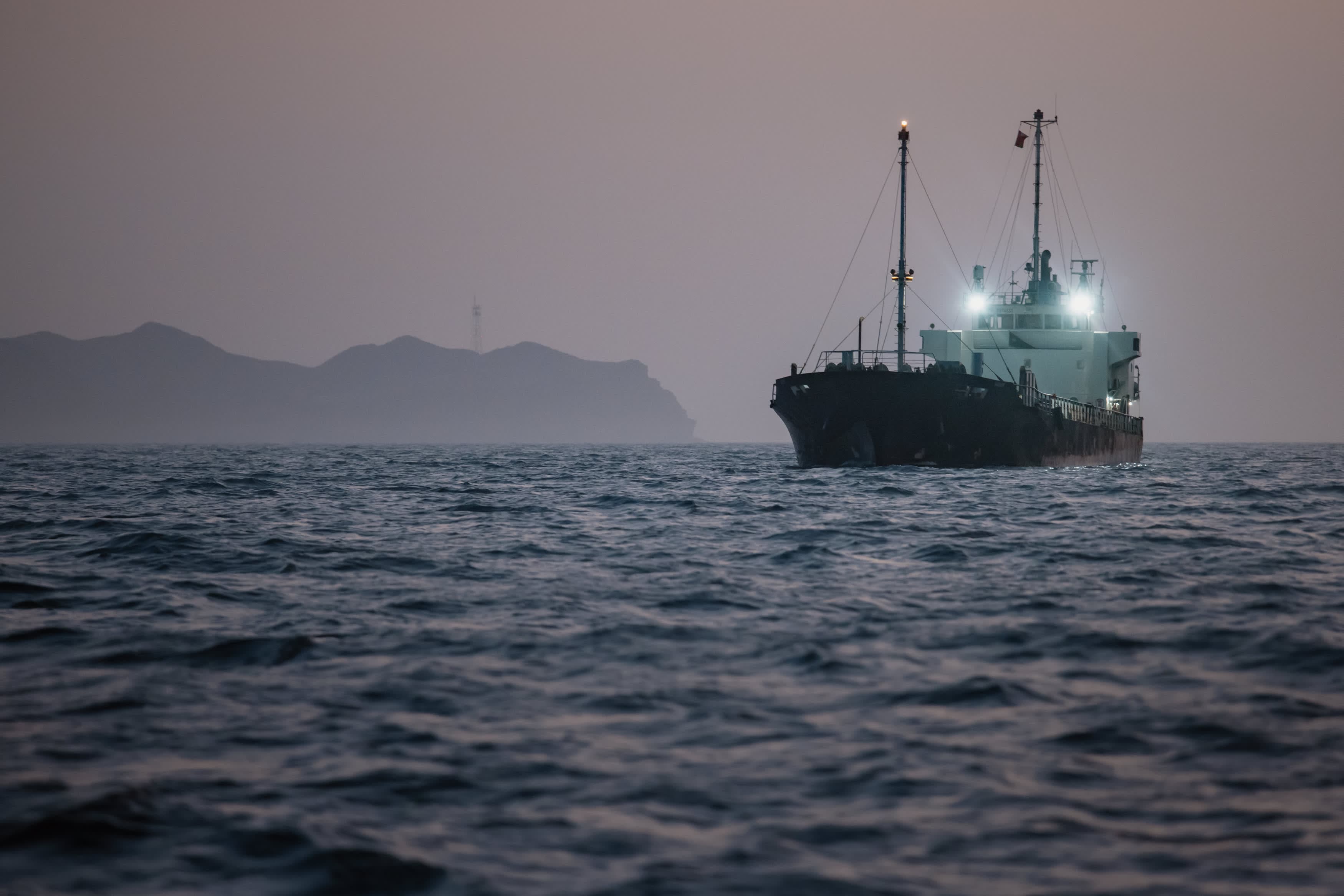Crude Oil Retreats 5% on Iran De-Escalation Signal