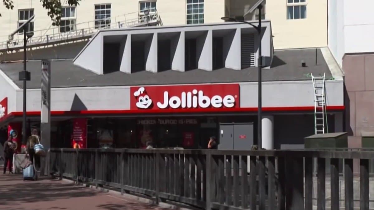 Jollibee's SF Flagship Opens After 6-Year Delay