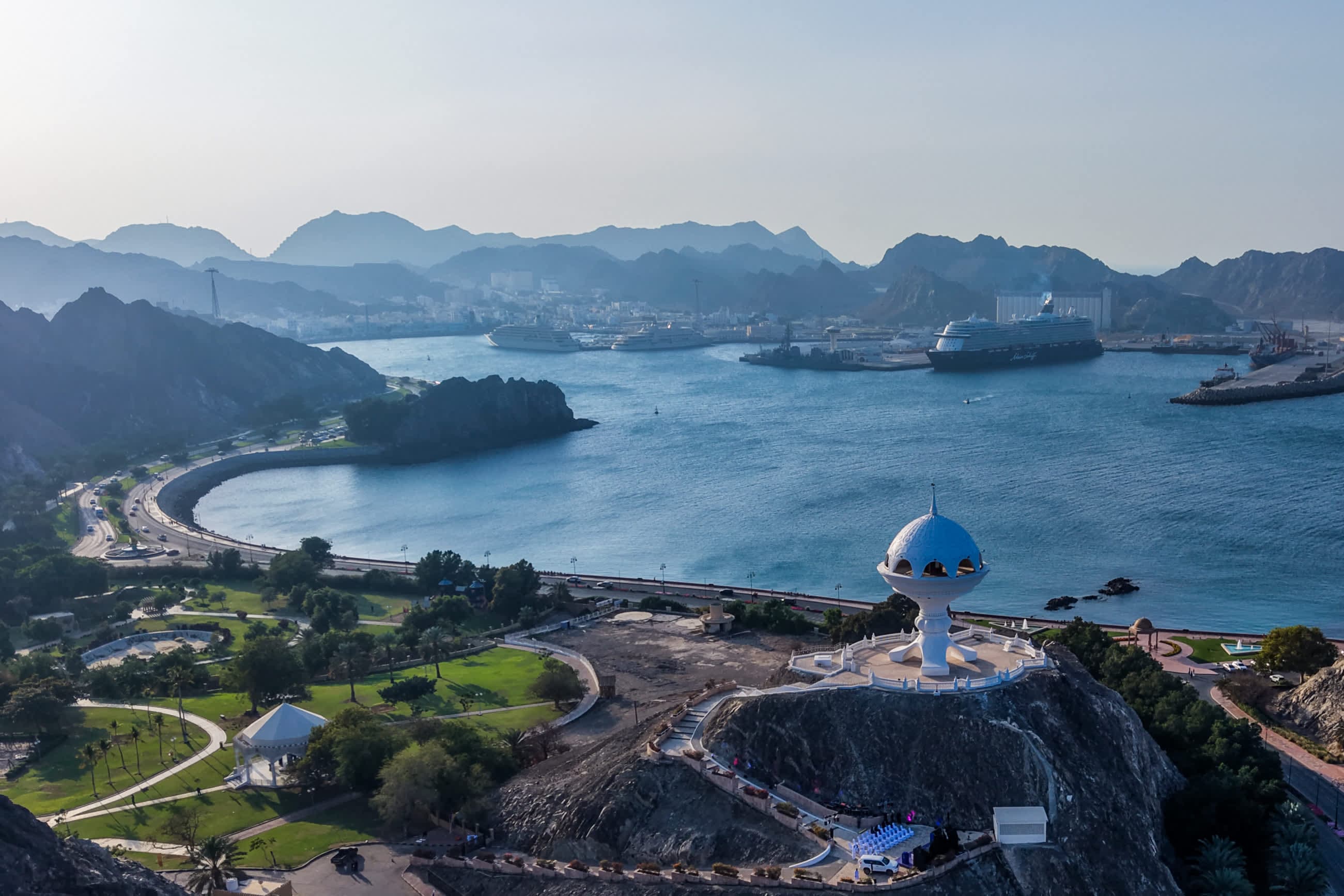 Oman's Diplomatic Stance on Strait Fees Clouds Oil Markets