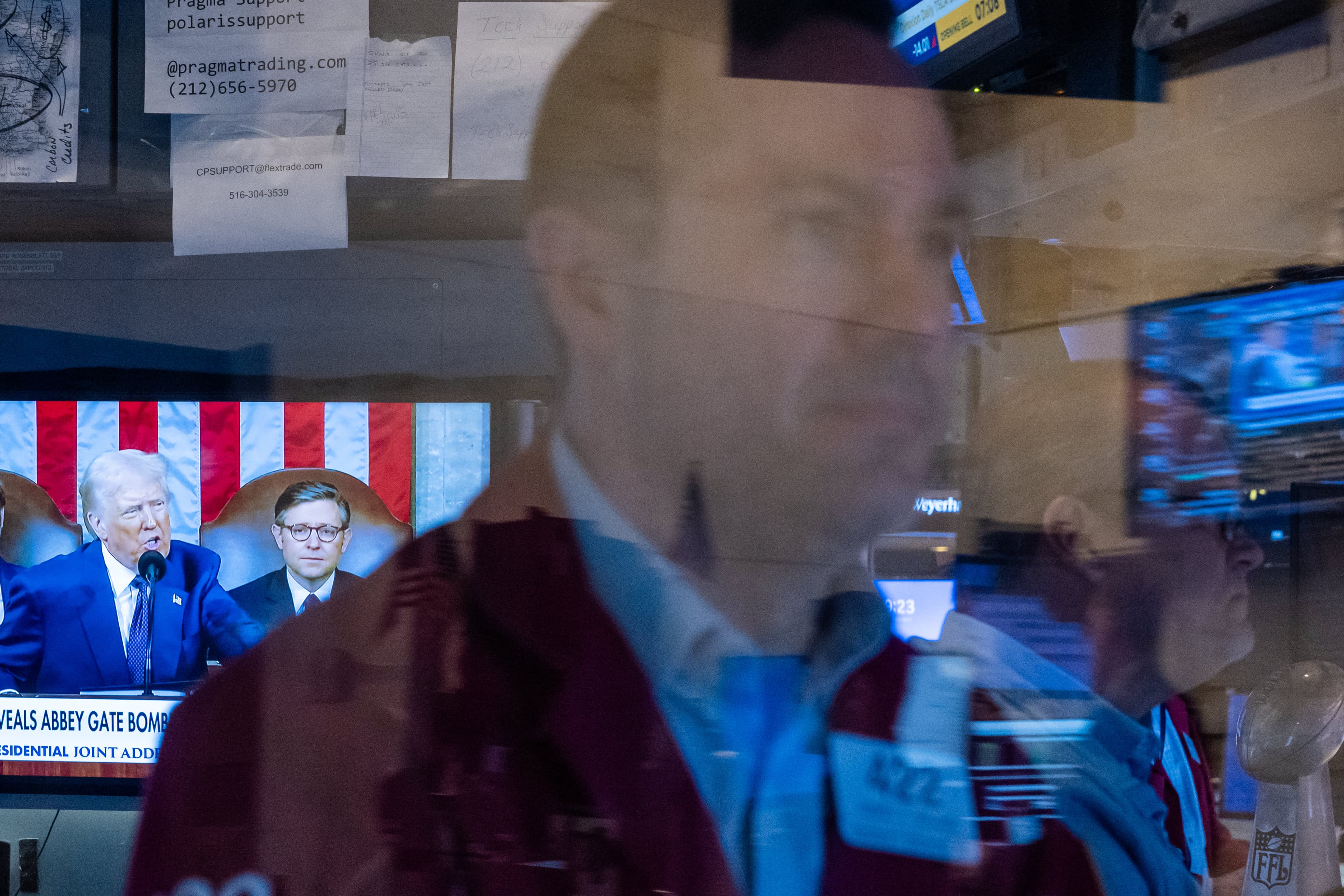 Trump Purchases Tech Stocks Ahead of Tariff Policy Reversal