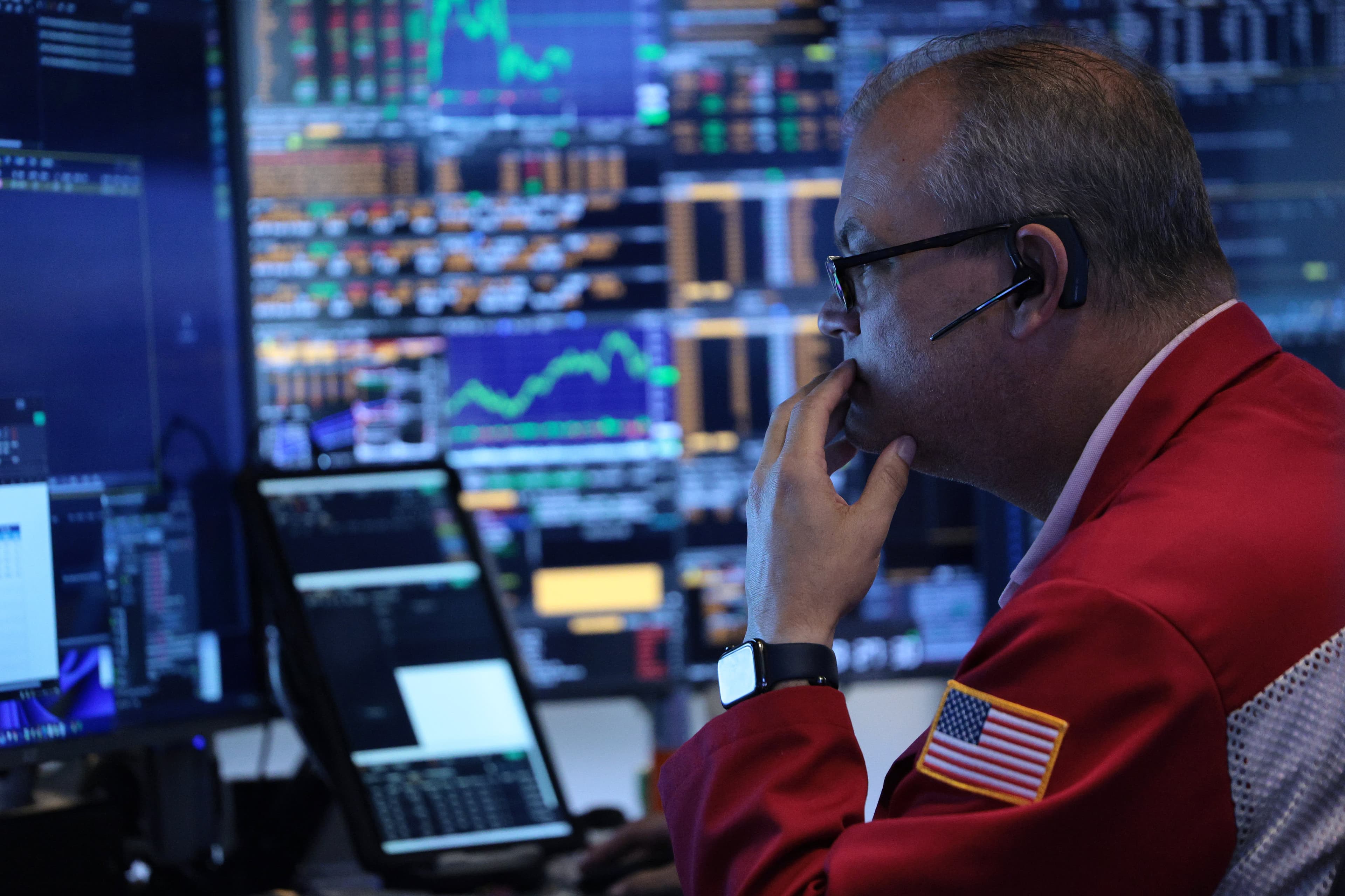 AI Winners Drive Mixed Signals in Holiday-Shortened Week