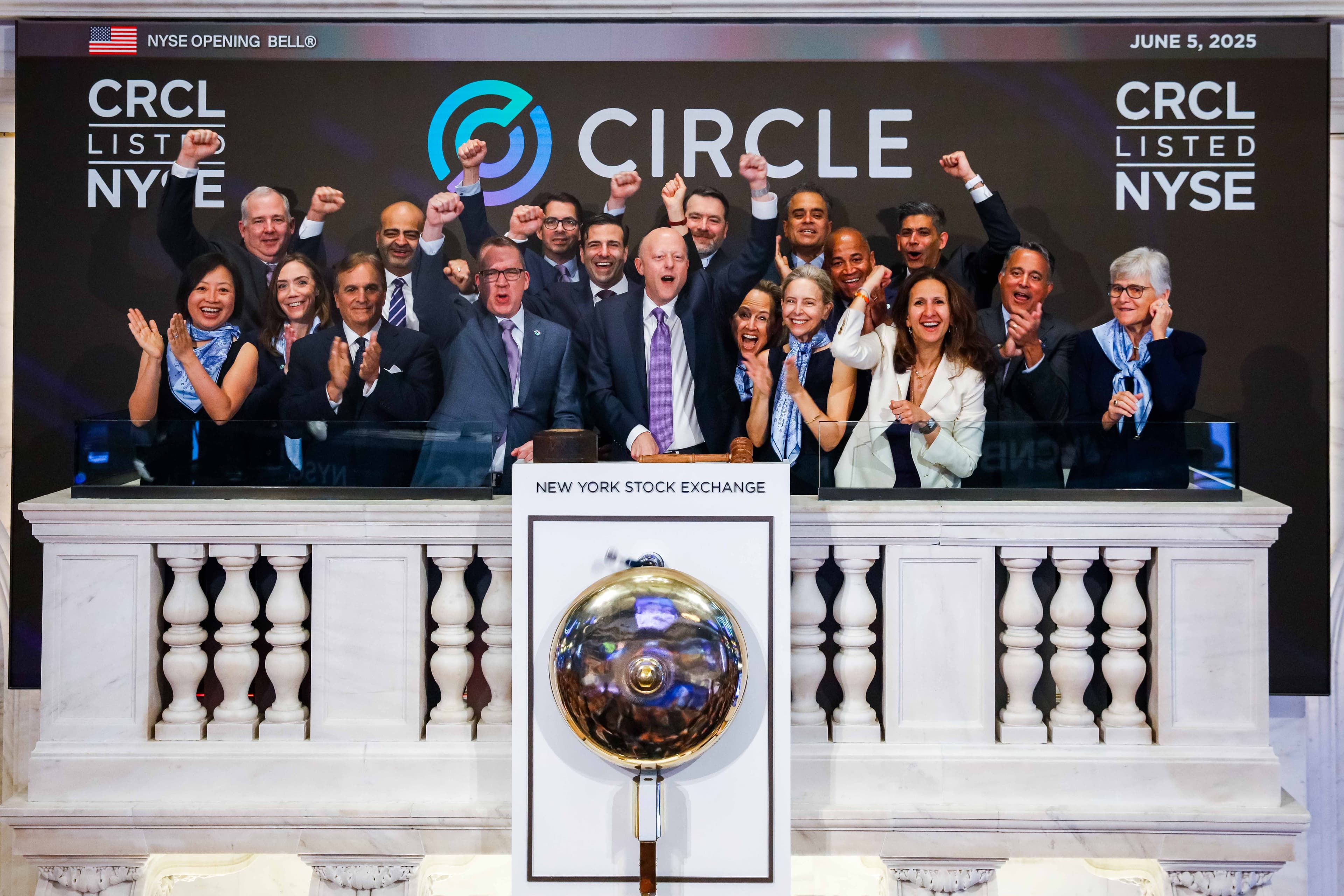 Circle Gains Banking Charter Approval, Shares Jump 5%