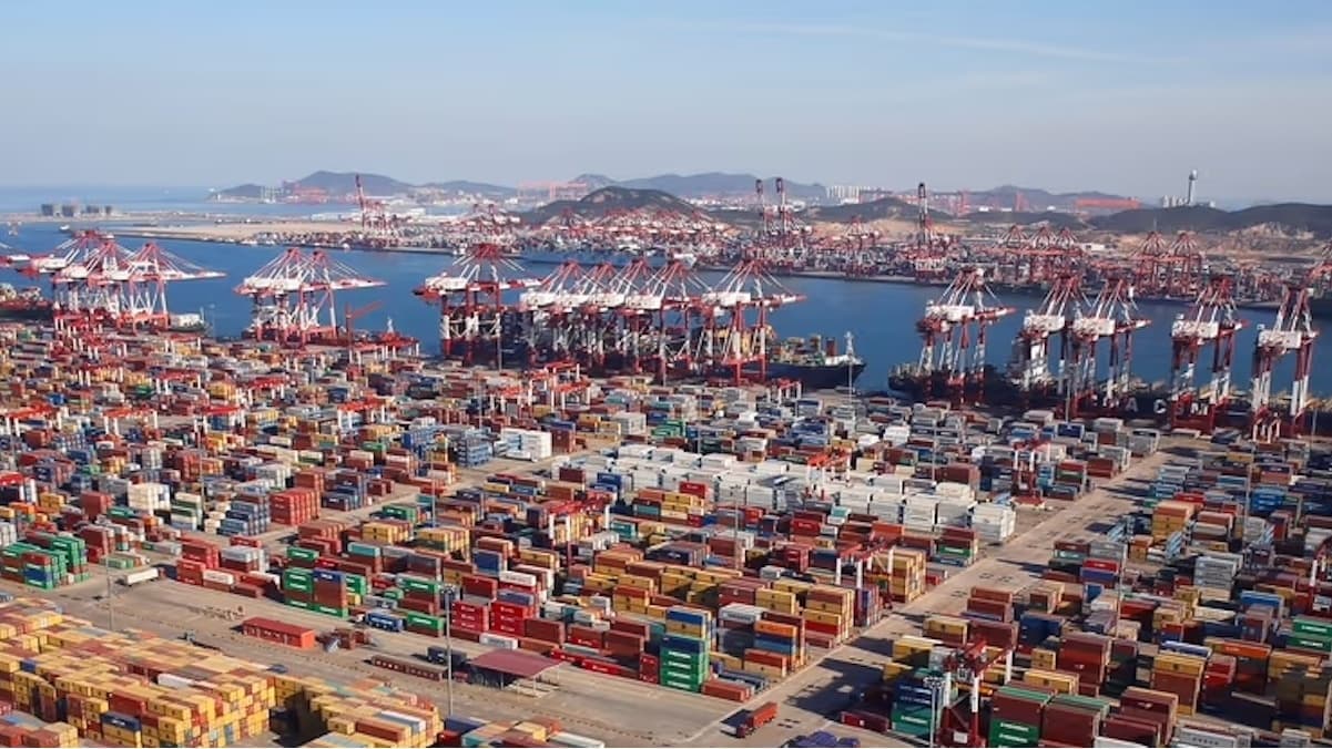 Ocean Shipping Rates Decline After Tariff-Fueled Peak Season
